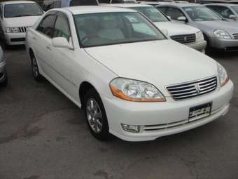 2002 Toyota Mark II Photos