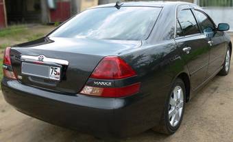 2002 Toyota Mark II Photos