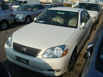 2002 Toyota Mark II Pictures