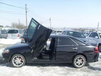 2002 Toyota Mark II Photos