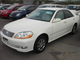 2002 Toyota Mark II Photos