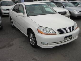 2002 Toyota Mark II Photos