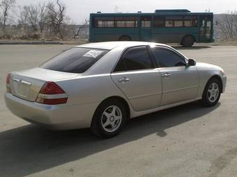 2002 Toyota Mark II Photos