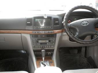 2002 Toyota Mark II Photos