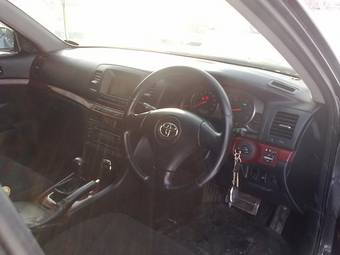 2002 Toyota Mark II Photos