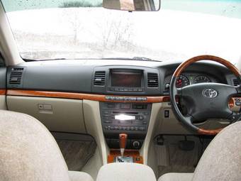 2002 Toyota Mark II Pics