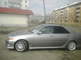 2002 Toyota Mark II Photos