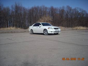 2002 Toyota Mark II Photos