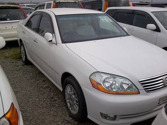 2002 Toyota Mark II Photos
