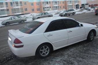 2002 Toyota Mark II Photos