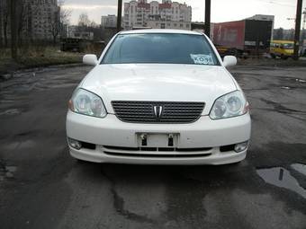 2002 Toyota Mark II Photos