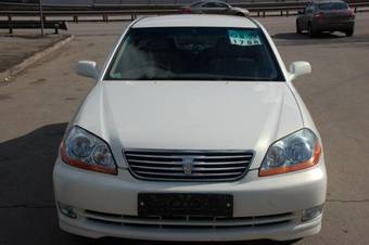 2002 Toyota Mark II Photos
