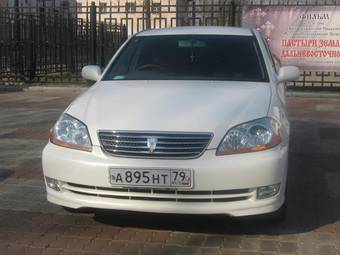 2002 Toyota Mark II Photos