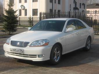2002 Toyota Mark II Photos