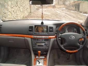 2002 Toyota Mark II Pics