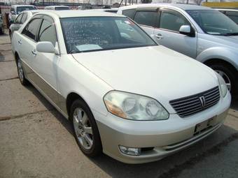 2002 Toyota Mark II Photos