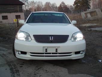 2002 Toyota Mark II Photos