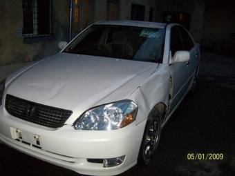 2002 Toyota Mark II Photos