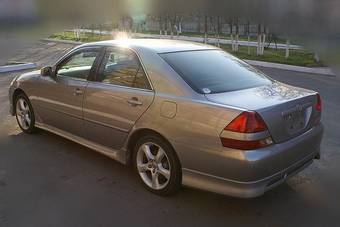 2002 Toyota Mark II Photos