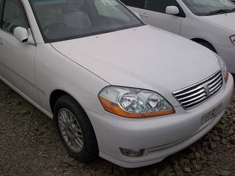 2002 Toyota Mark II Photos