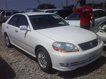 2002 Toyota Mark II Images
