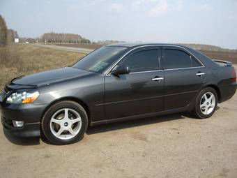 2002 Toyota Mark II Photos