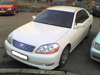 2002 Toyota Mark II Photos