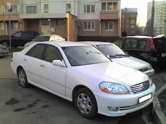 2002 Toyota Mark II Photos