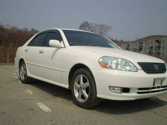 2002 Toyota Mark II Images