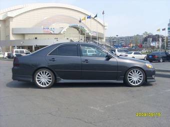 2002 Toyota Mark II Photos