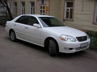 2002 Toyota Mark II Photos