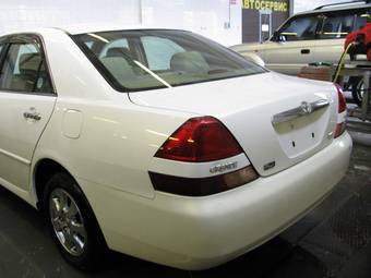 2002 Toyota Mark II Pictures