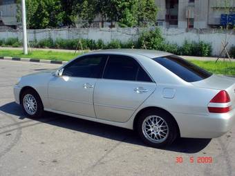 2002 Toyota Mark II Photos