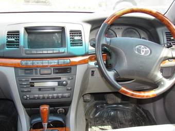 2002 Toyota Mark II Photos