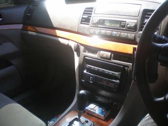 2002 Toyota Mark II Pics