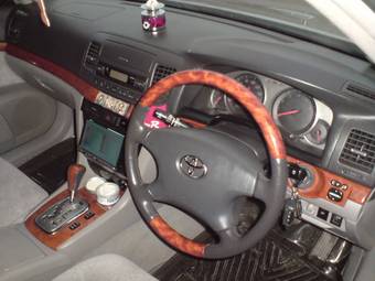 2002 Toyota Mark II Pictures