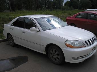 2002 Toyota Mark II Photos