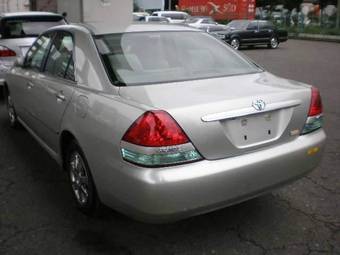 2002 Toyota Mark II Photos