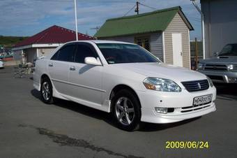 2002 Toyota Mark II Photos