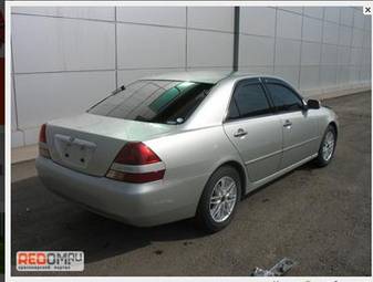 2002 Toyota Mark II Photos