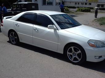 2002 Toyota Mark II Photos