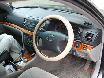 2002 Toyota Mark II Photos