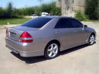 2002 Toyota Mark II Photos