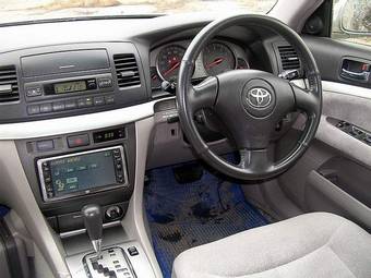 2002 Toyota Mark II Photos
