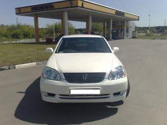 2002 Toyota Mark II Photos