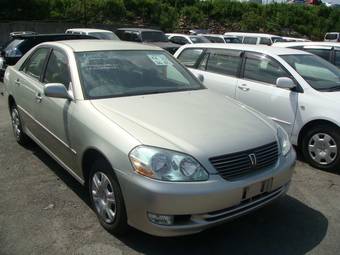 2002 Toyota Mark II Photos