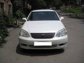 2002 Toyota Mark II Photos