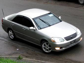2002 Toyota Mark II Photos