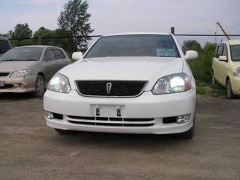 2002 Toyota Mark II Photos