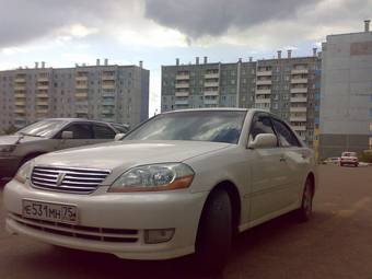 2002 Toyota Mark II Photos